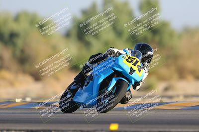 media/Nov-19-2023-CVMA (Sun) [[1f3d1b7ccb]]/Race 17 Amateur Supersport Middleweight/